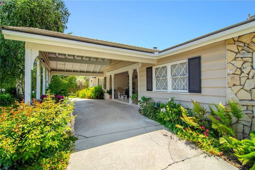 Woodland Hills, CA 91364,19842 Santa Rita ST