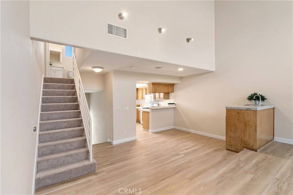 Sherman Oaks, CA 91403,14853 Hartsook ST #106