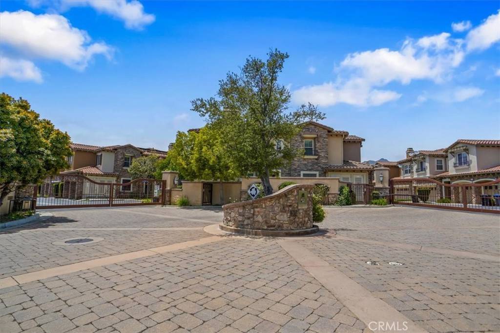 Chatsworth, CA 91311,11542 Verona DR