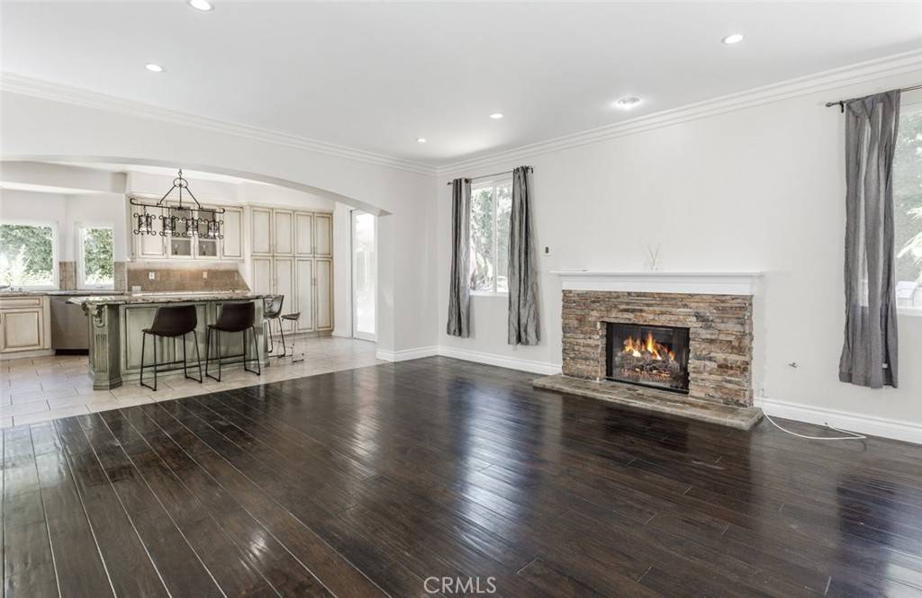 Agoura Hills, CA 91301,29251 Fountainwood ST