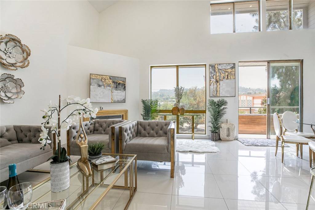 Sherman Oaks, CA 91423,13331 Moorpark ST #319