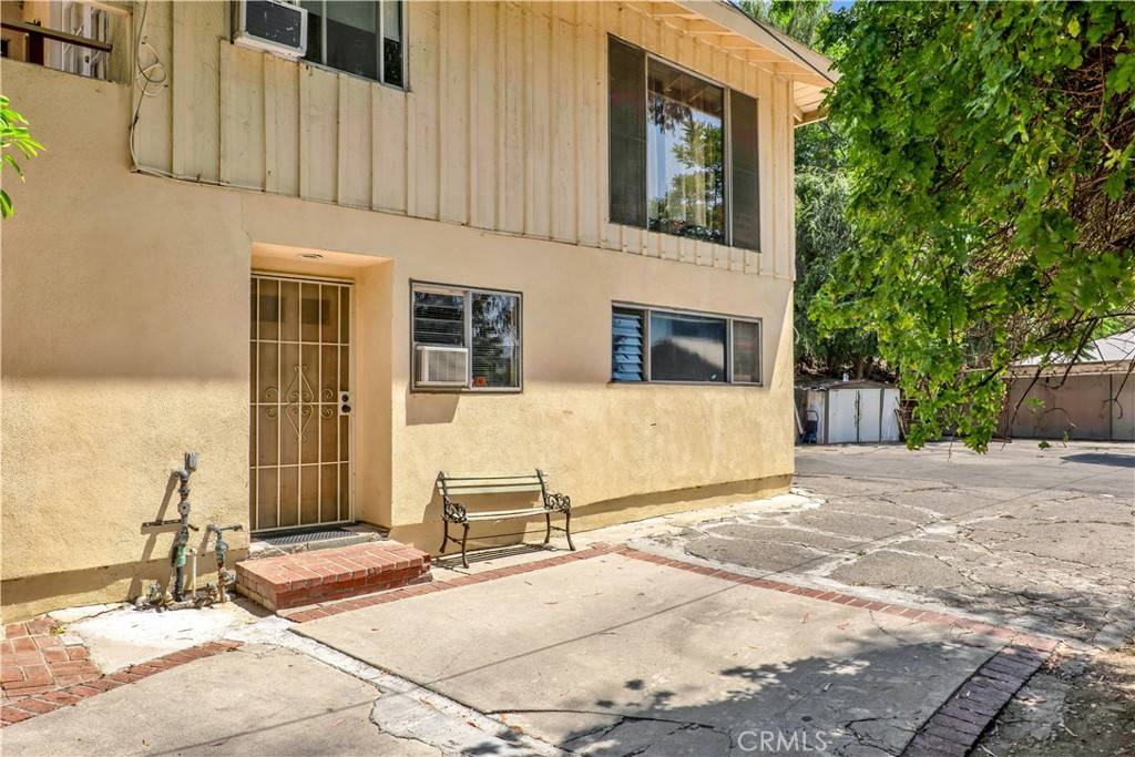Tarzana, CA 91356,4905 Palo DR