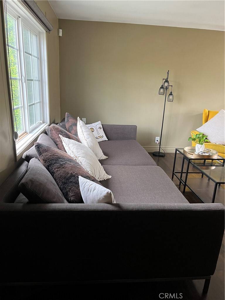 Encino, CA 91316,17512 Bullock ST