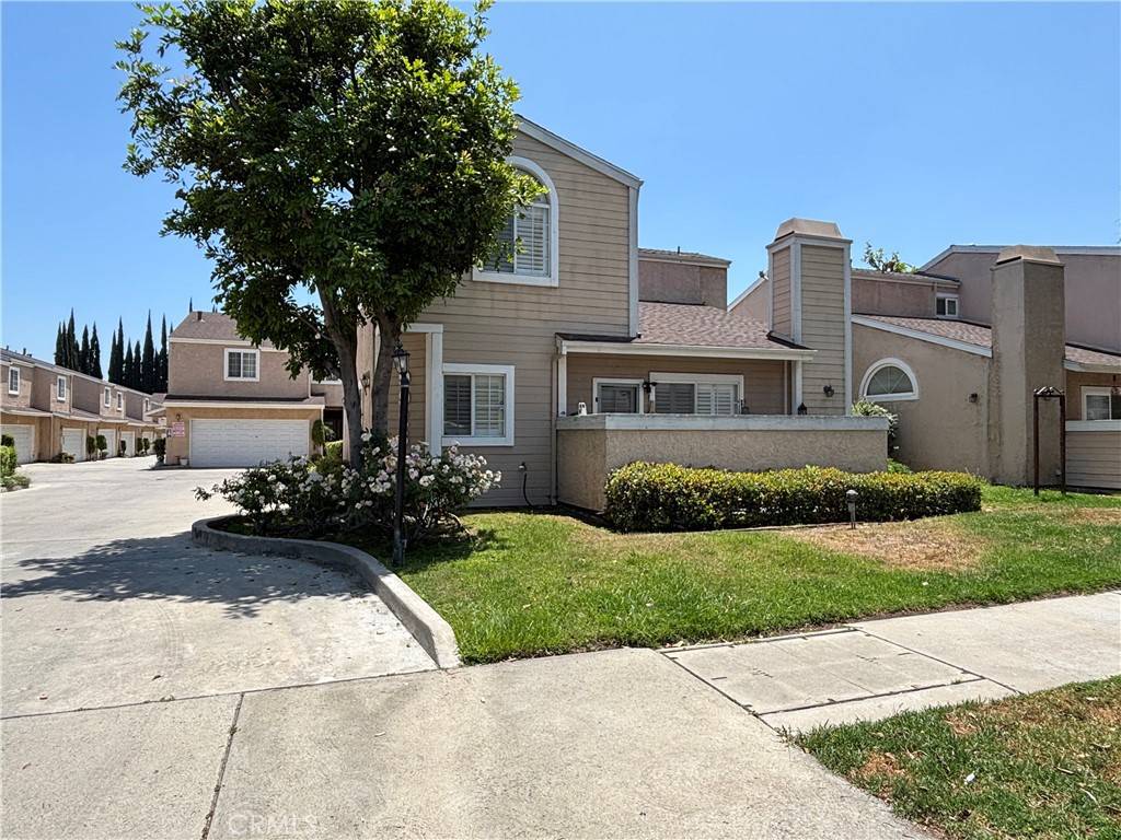 Winnetka, CA 91306,19928 Chase ST #2