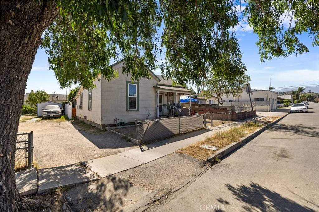 Santa Paula, CA 93060,214 S Ojai ST