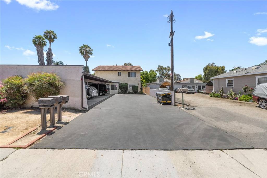 Santa Paula, CA 93060,220 S Palm AVE
