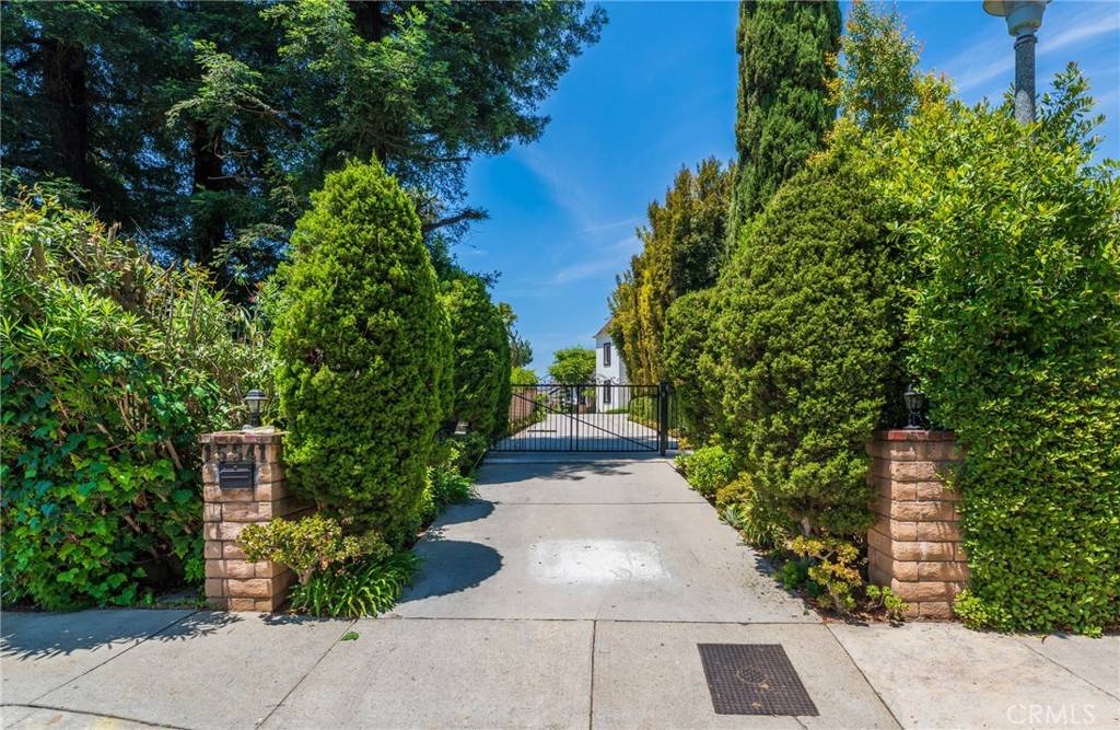 Los Angeles, CA 90077,15541 Aqua Verde DR
