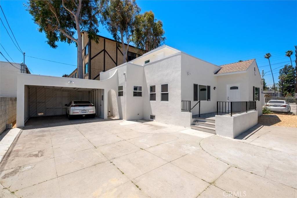 North Hollywood, CA 91602,10944 Kling ST