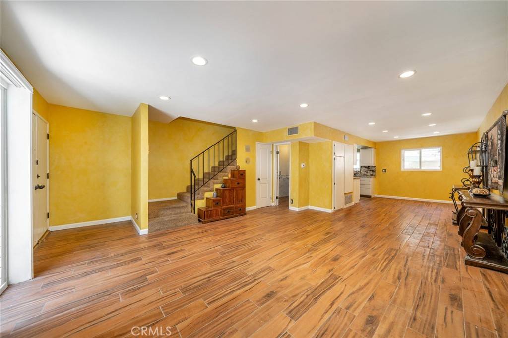 Sherman Oaks, CA 91403,14947 Dickens ST #3