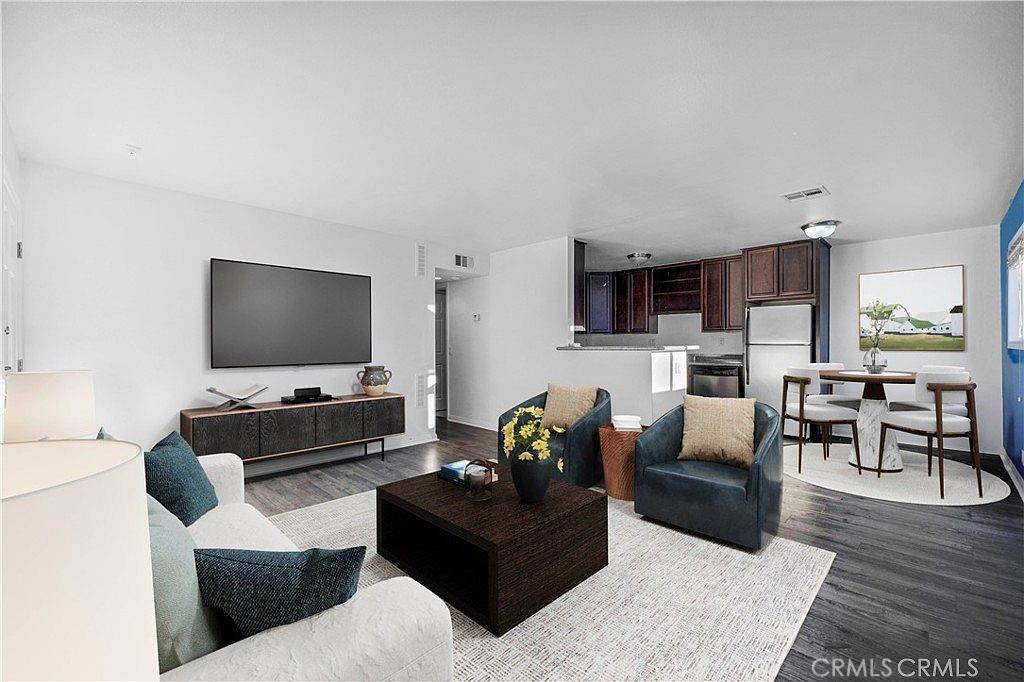 North Hollywood, CA 91601,5224 Denny AVE #209