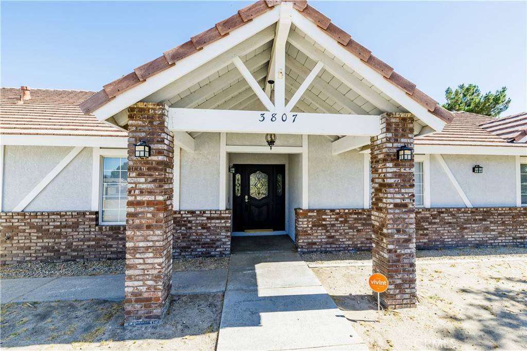 Lancaster, CA 93535,3807 Paula LN