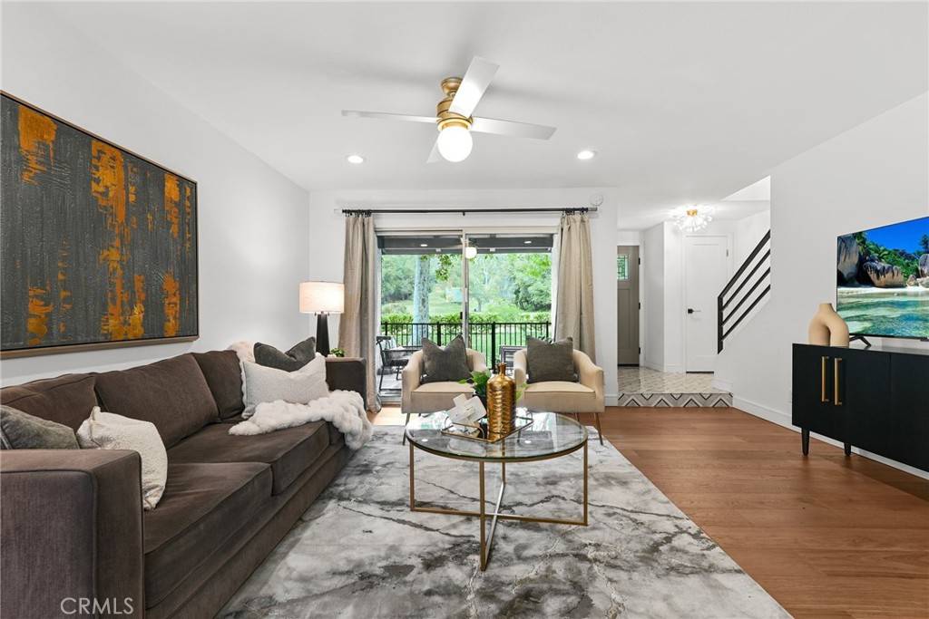 Burbank, CA 91504,9403 Via Yolanda