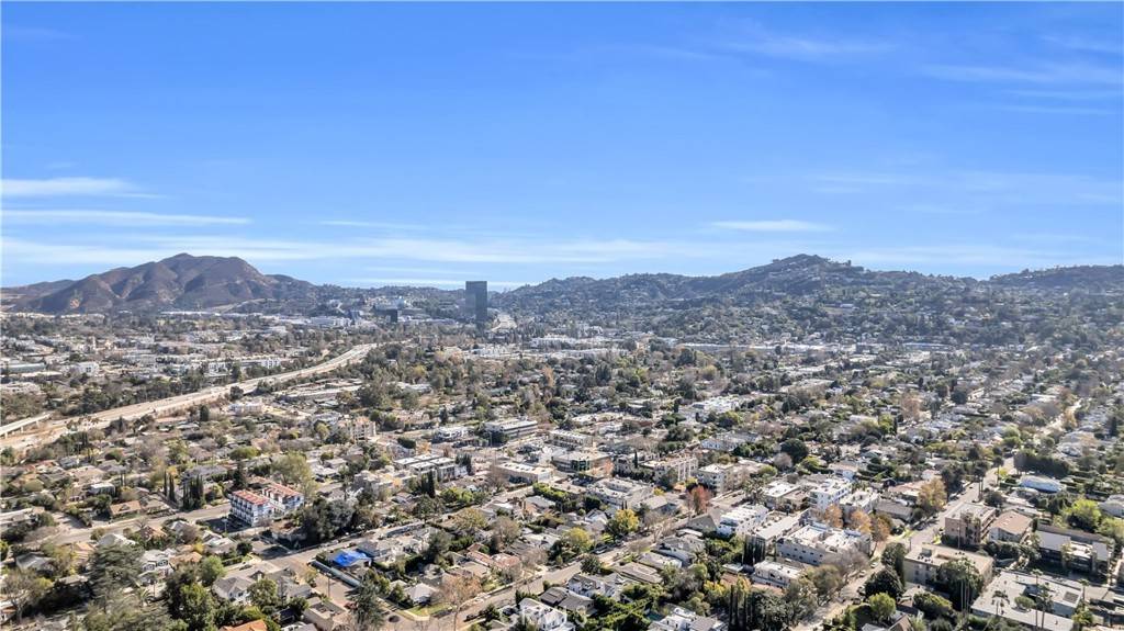 North Hollywood, CA 91602,4556 Beck AVE