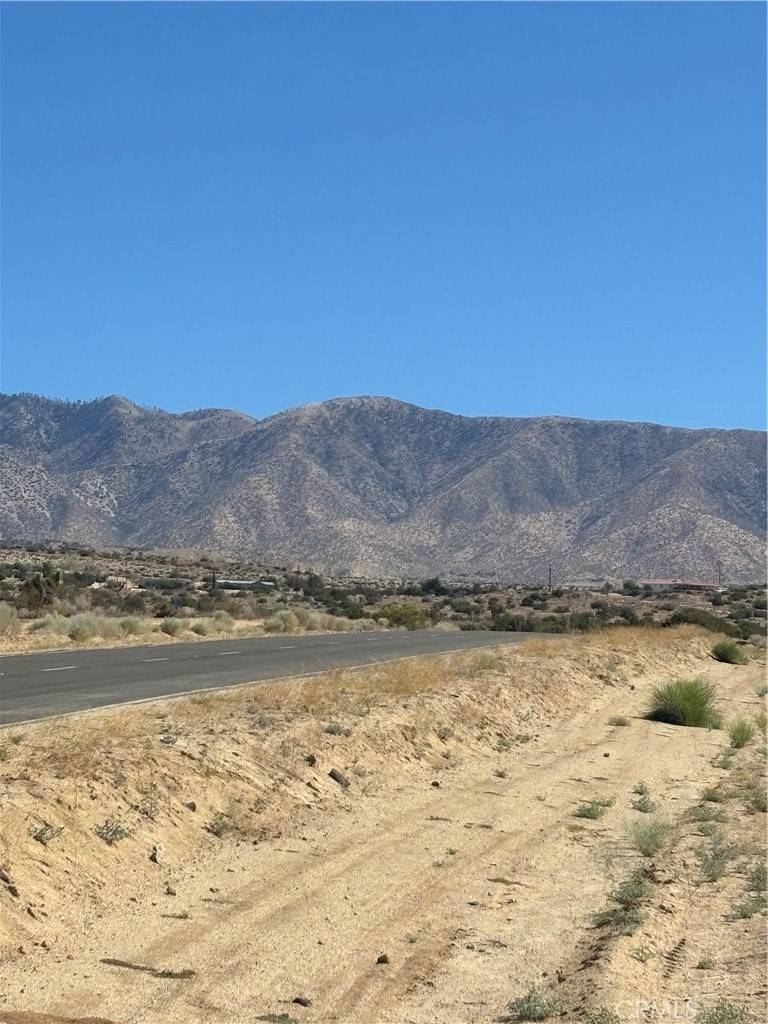 Pearblossom, CA 93553,126 E Ave W-4