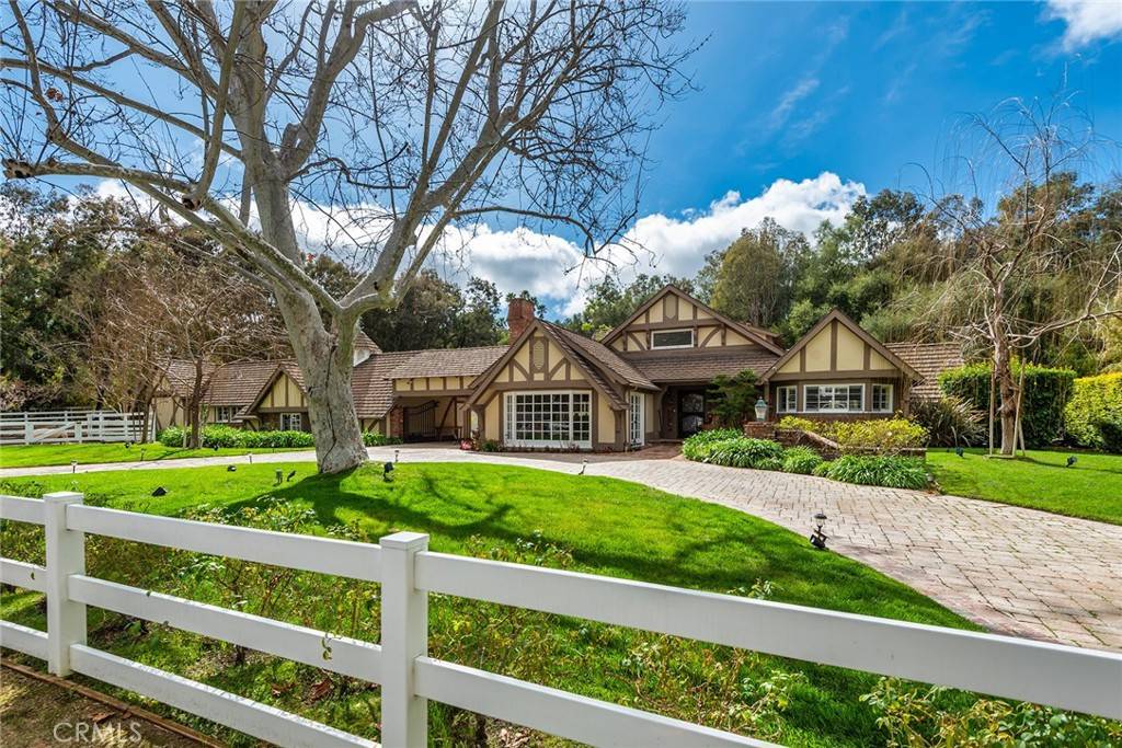 Hidden Hills, CA 91302,24308 BRIDLE TRAIL RD