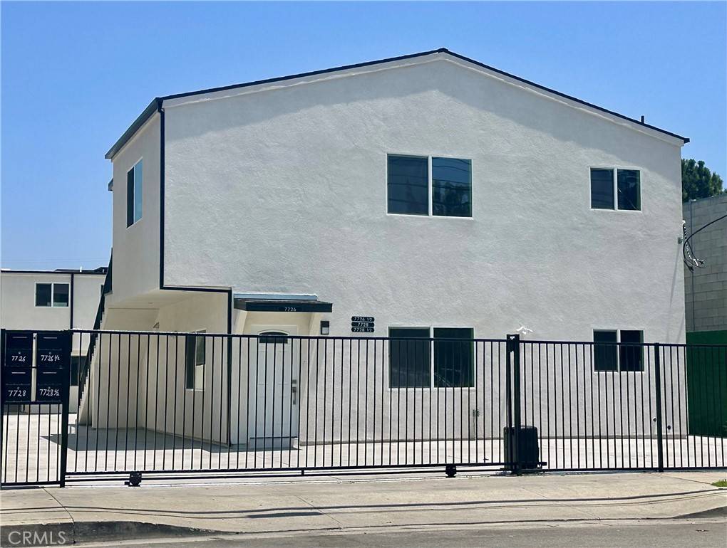 North Hollywood, CA 91605,7726 Laurel Canyon BLVD