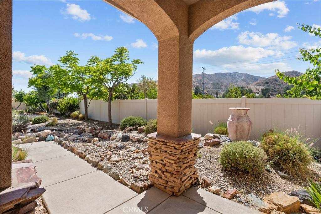 Canyon Country, CA 91387,29513 Blake WAY