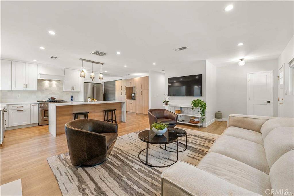 Playa Del Rey, CA 90293,7600 Earldom AVE