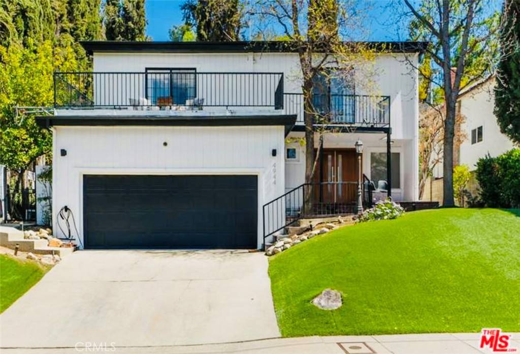 Woodland Hills, CA 91364,4944 Don Pio DR