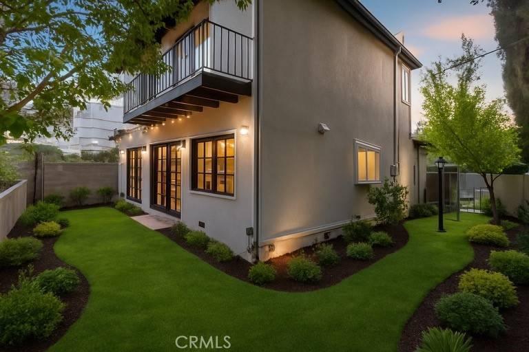 Woodland Hills, CA 91364,4944 Don Pio DR