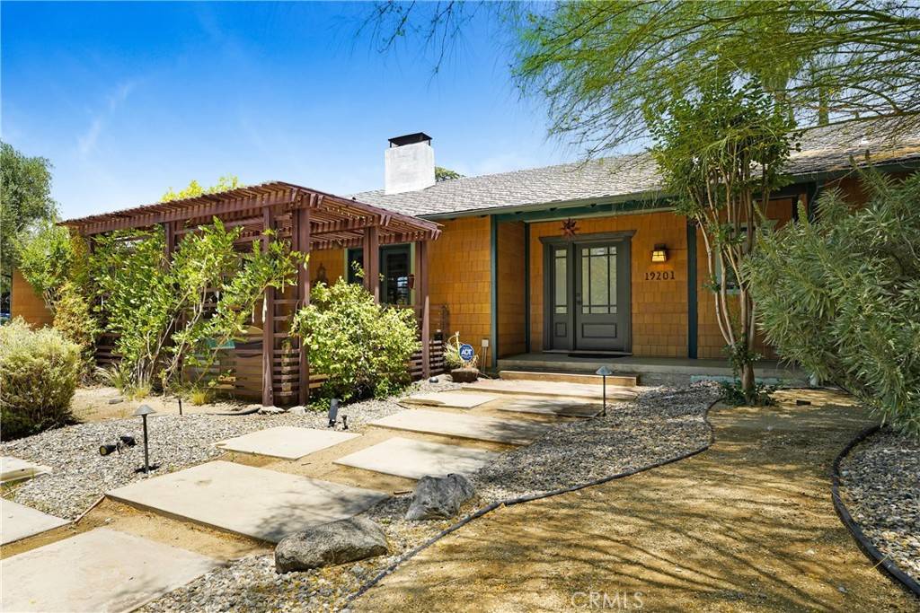 Tarzana, CA 91356,19201 Santa Rita ST