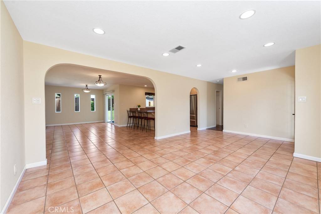Simi Valley, CA 93063,1615 Barnes ST