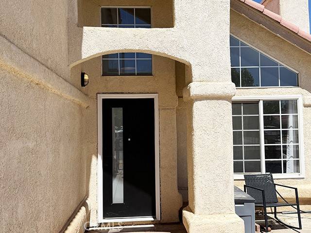 Lancaster, CA 93535,43745 Nicole ST