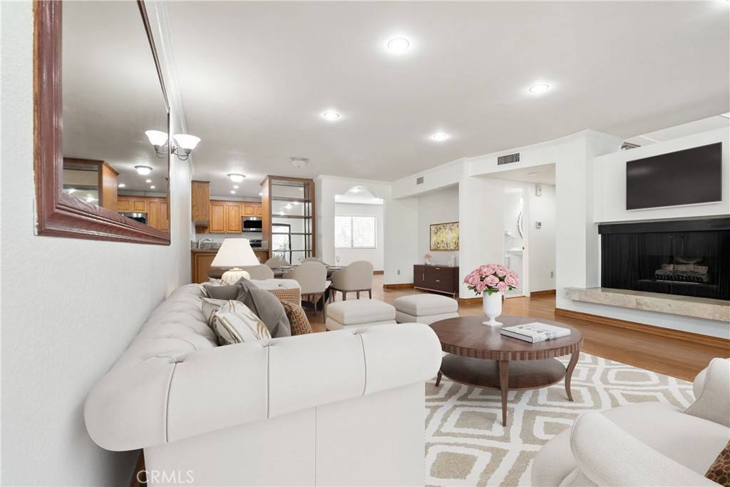 West Hills, CA 91307,7137 Shoup Ave #39