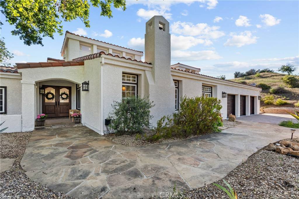 Calabasas, CA 91302,25174 Mulholland HWY