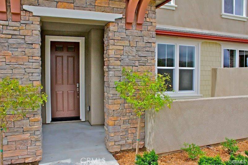 Valencia, CA 91354,28632 N Pietro DR