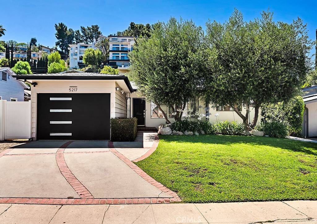 Woodland Hills, CA 91364,5217 Canoga AVE