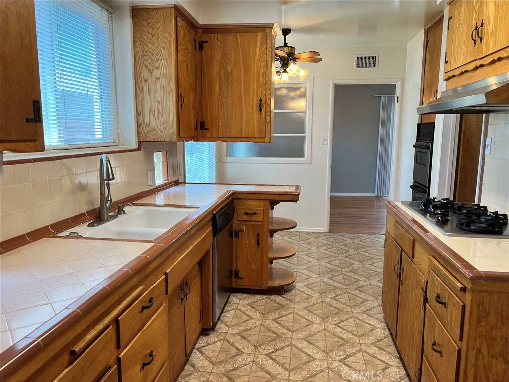 Winnetka, CA 91306,8109 Mason AVE