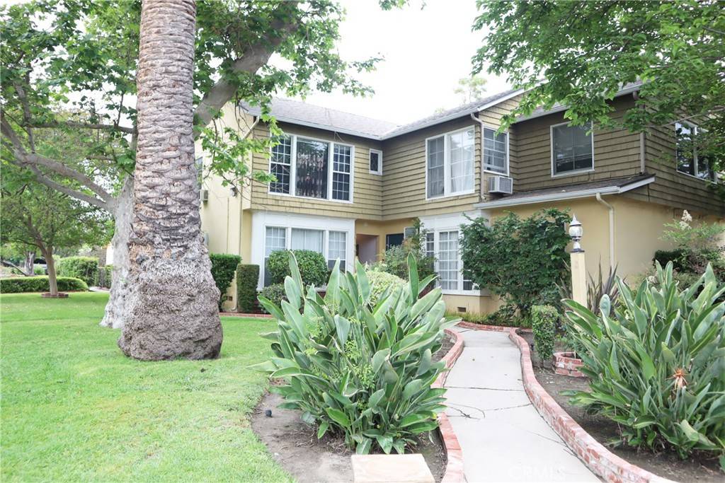Studio City, CA 91604,11755 Moorpark ST