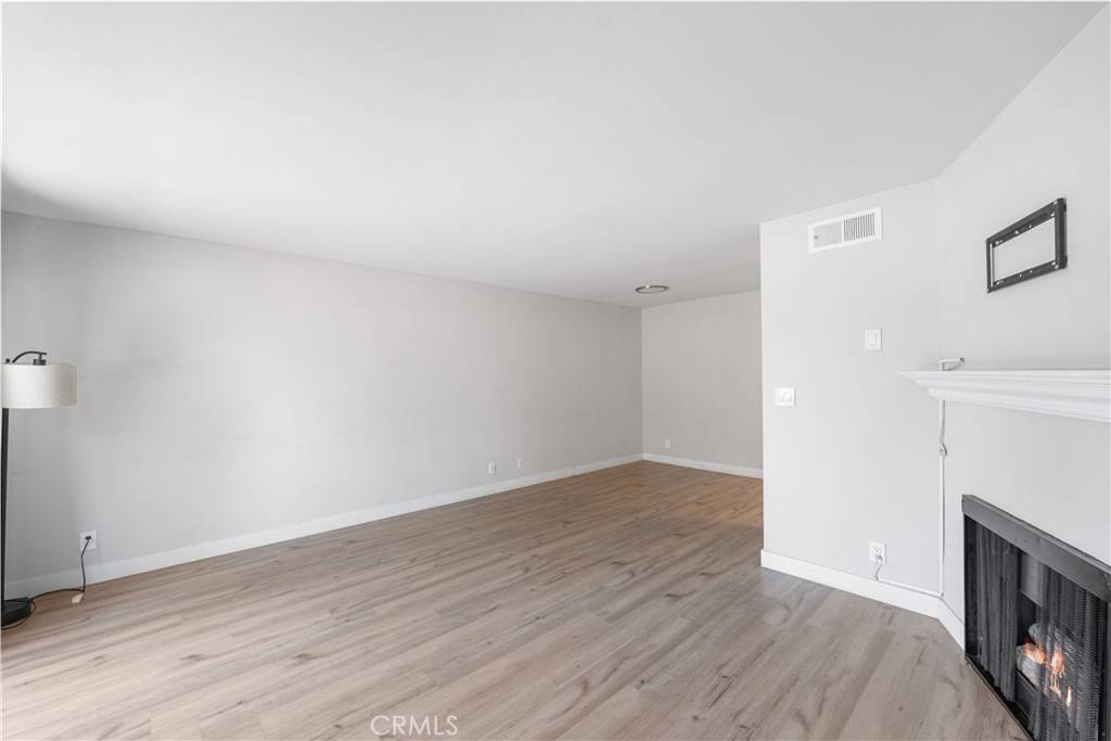 Panorama City, CA 91402,9525 Sylmar AVE #2