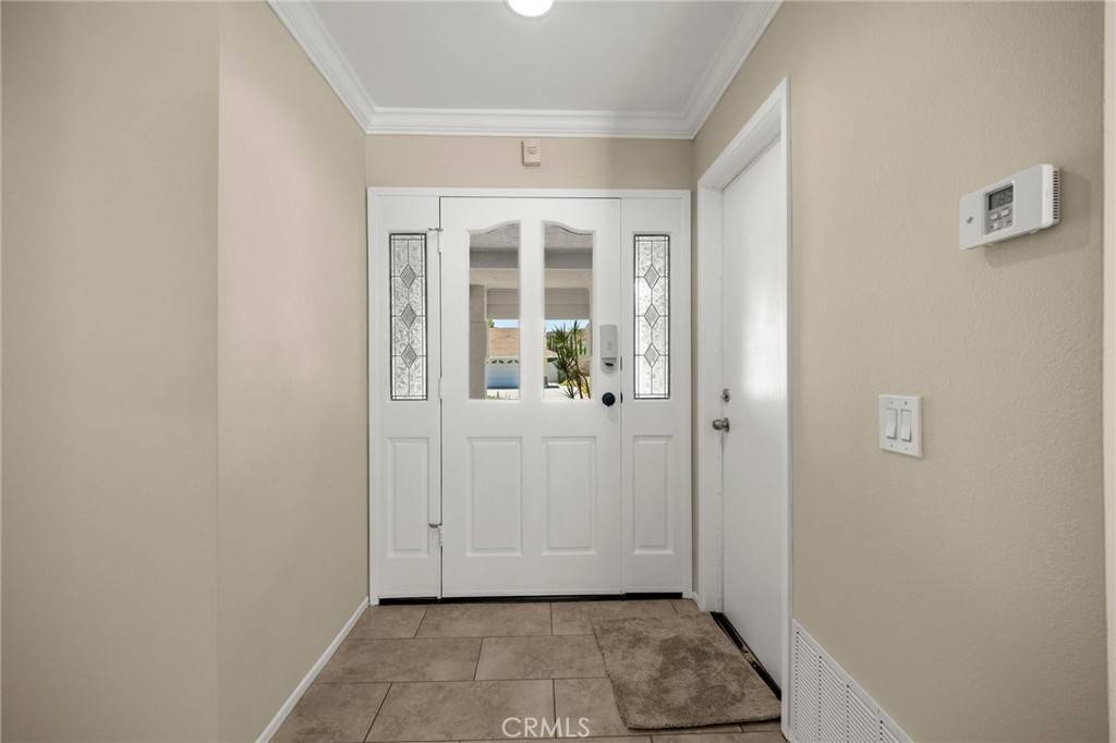 Canyon Country, CA 91387,30314 Honeysuckle Hill DR