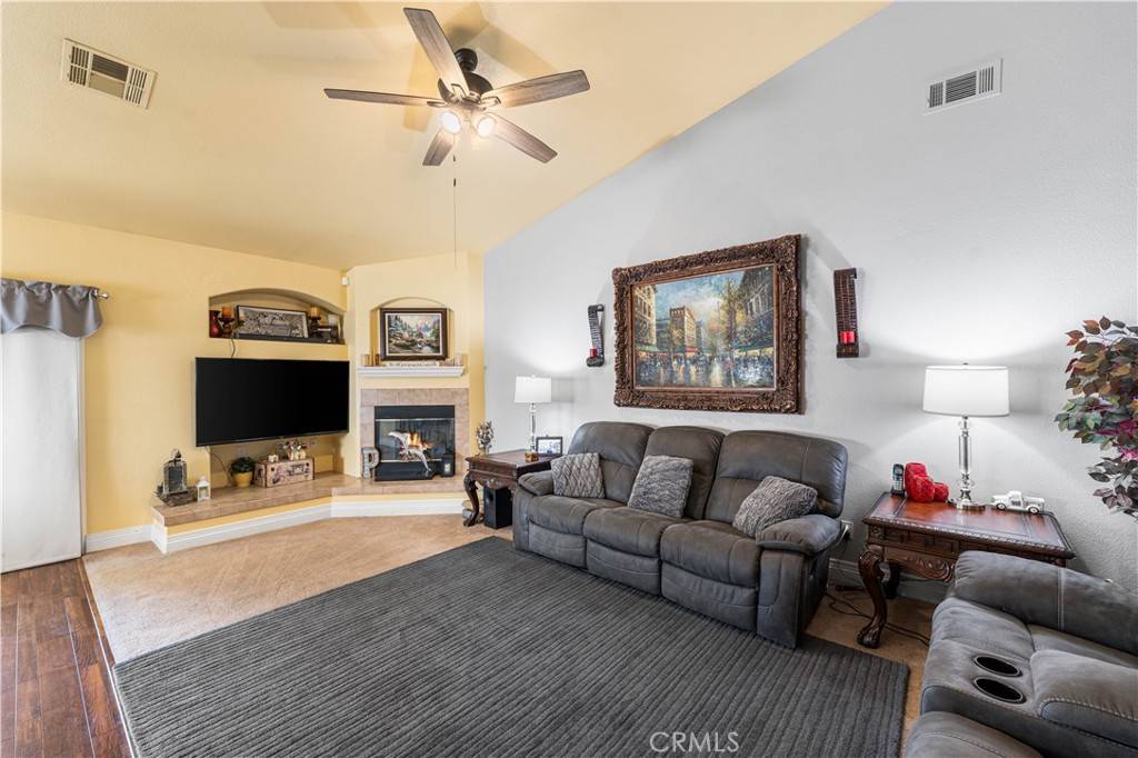 Lancaster, CA 93536,2039 W Avenue J7
