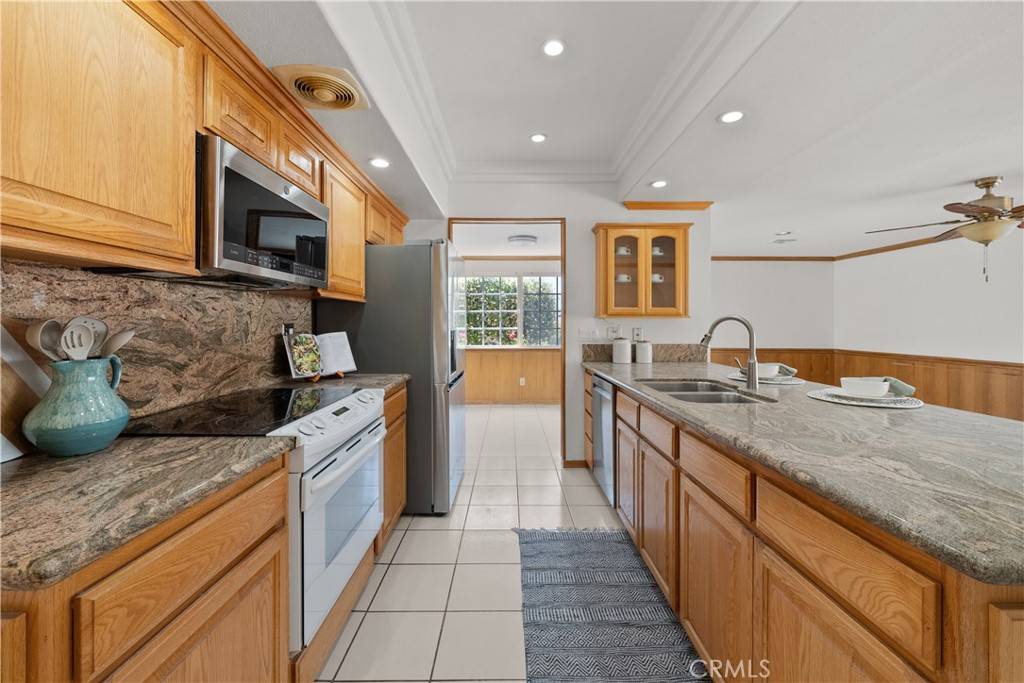 Canyon Country, CA 91387,28901 Lotusgarden DR
