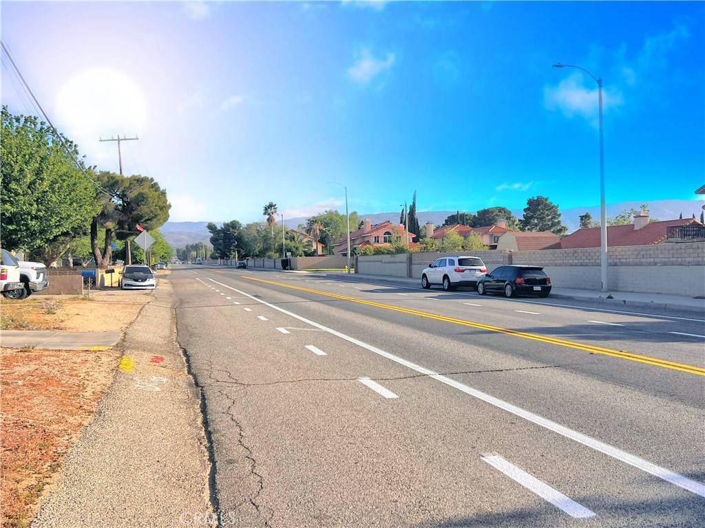 Lancaster, CA 93536,42722 55th ST W