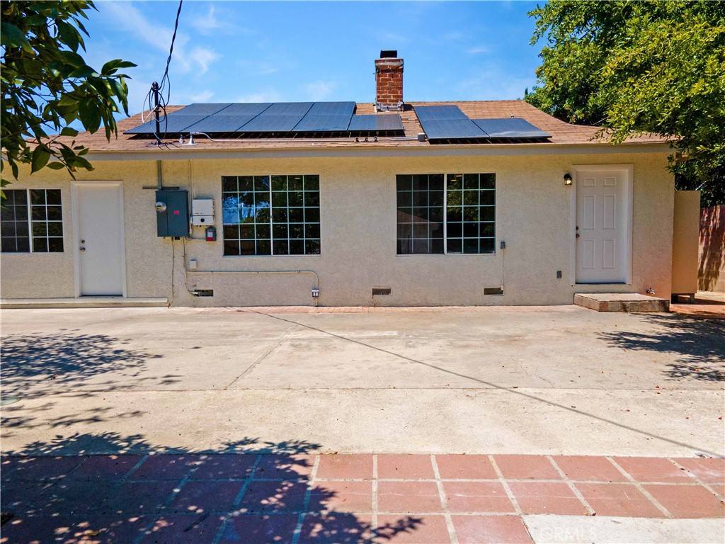 Winnetka, CA 91306,20328 Roscoe BLVD