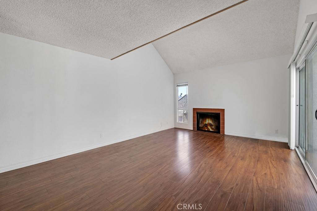 Winnetka, CA 91306,20155 Keswick ST #211