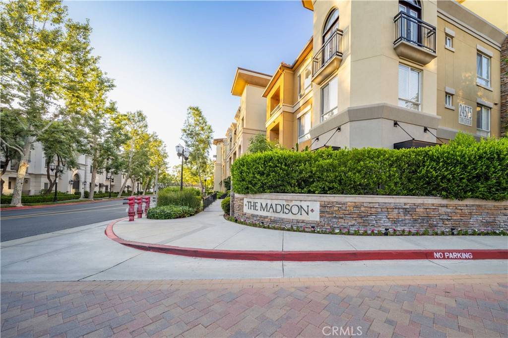 Valencia, CA 91355,24545 Town Center DR #5201