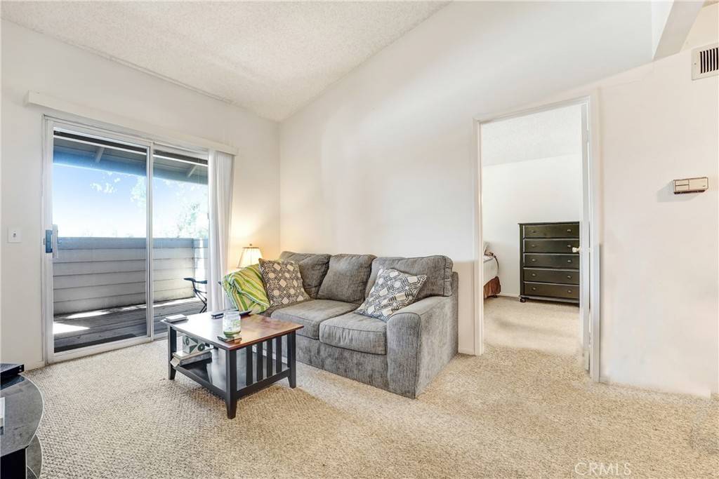 Simi Valley, CA 93063,4565 Alamo ST #H