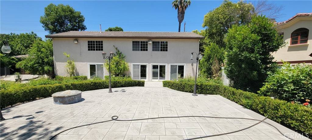 Tarzana, CA 91356,19016 Wells DR