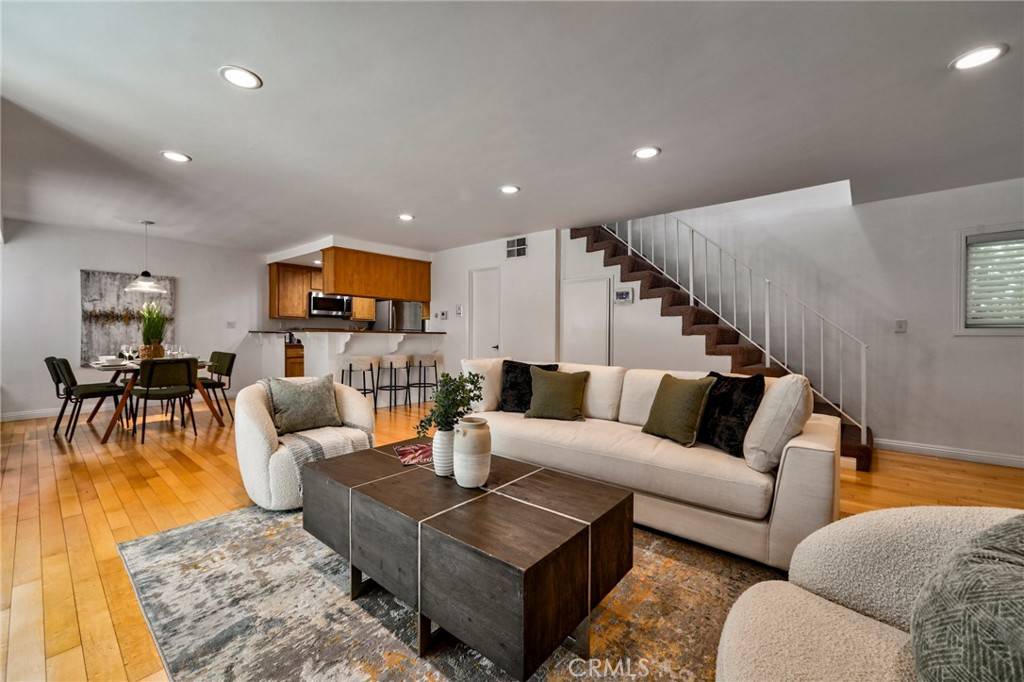 Studio City, CA 91602,11100 Acama ST #16