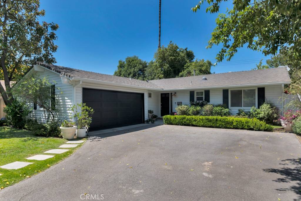 Woodland Hills, CA 91367,23451 Friar ST