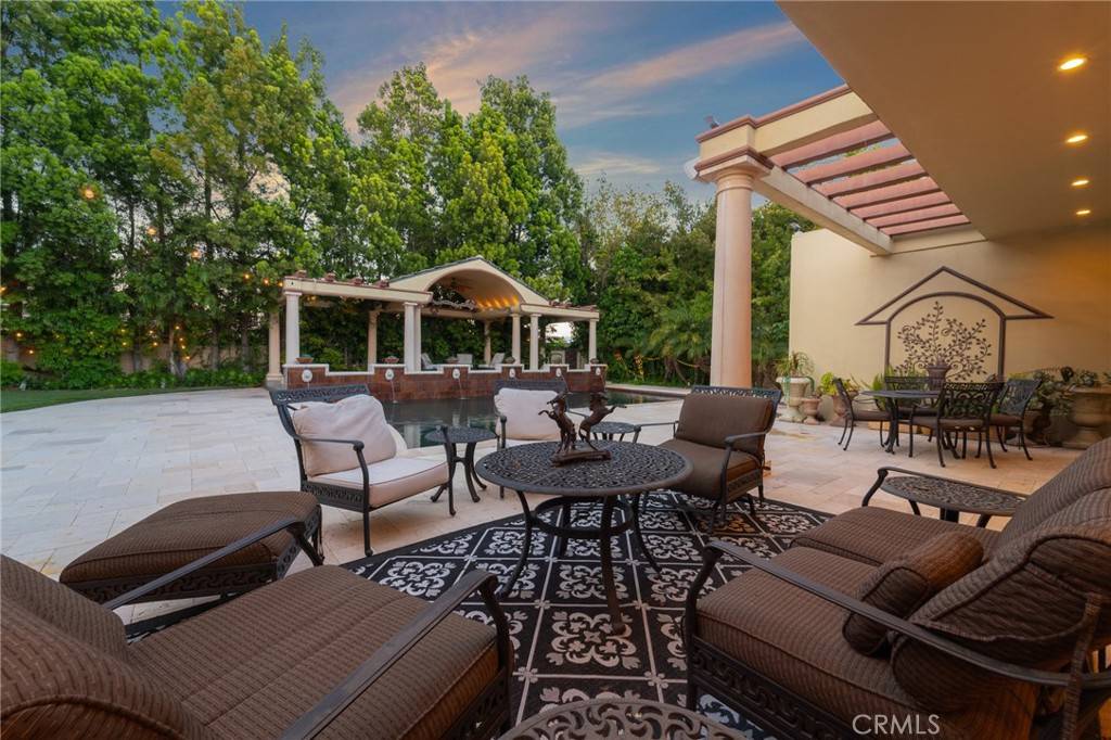 Encino, CA 91436,15737 Sutton ST