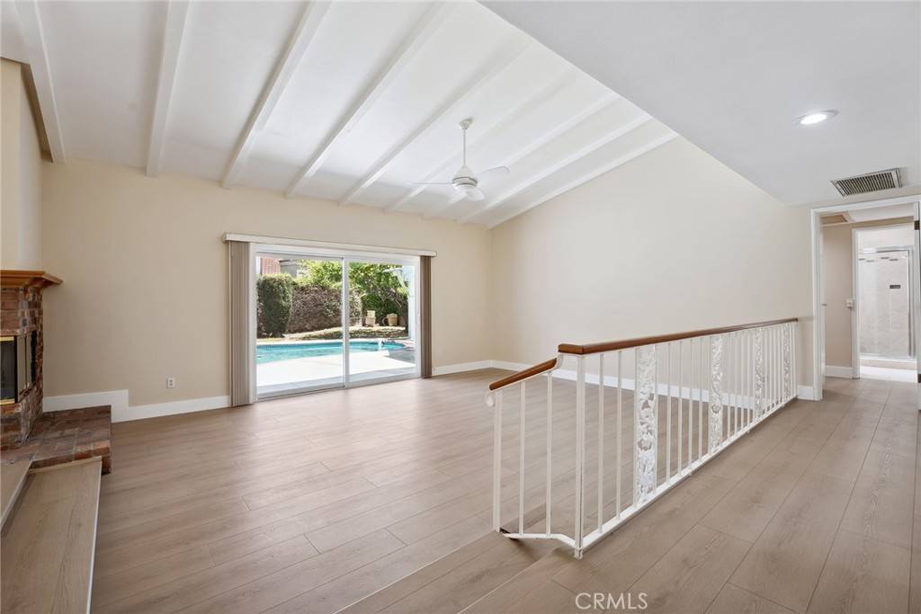 Woodland Hills, CA 91367,23730 Carard ST