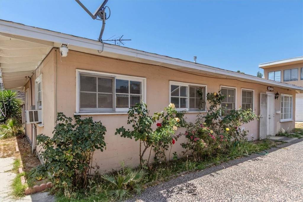 Reseda, CA 91335,18713 Vanowen ST