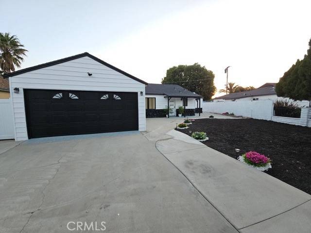 Reseda, CA 91335,7927 Chastain PL