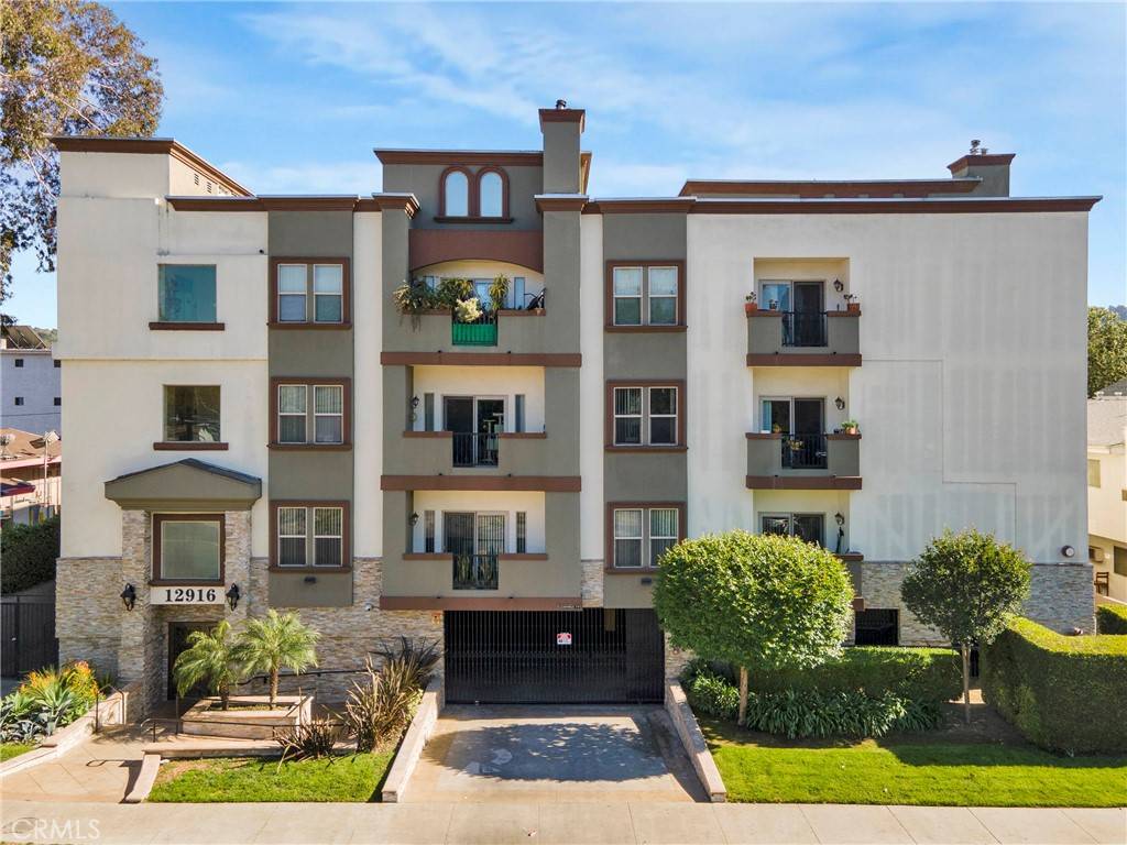 Studio City, CA 91406,12916 MOORPARK ST #203